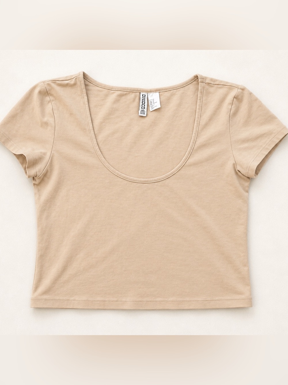 H&M Divided Beige Scoop-Neck Crop Top / Nude Basic Tee / Tshirt / Neutral